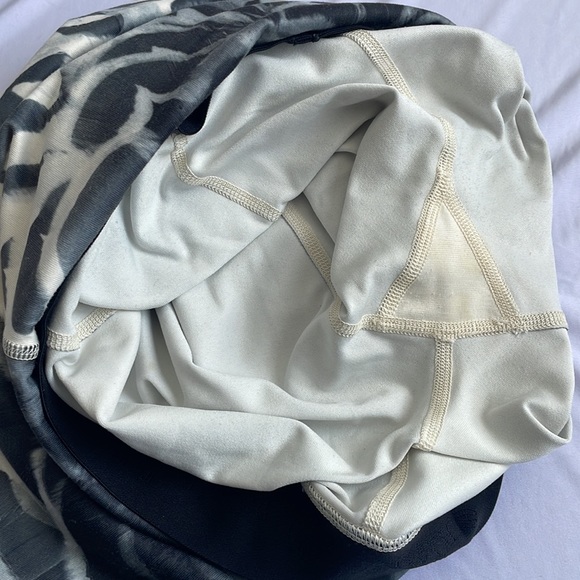 Lululemon Yin To You Skirted Leggings Pretty Plume Angel Wing Black High Rise - Picture 8 of 8